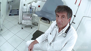 Perverted sex games in the doctor's office