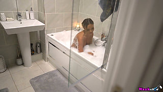 Natalia Forrest - Bath Time