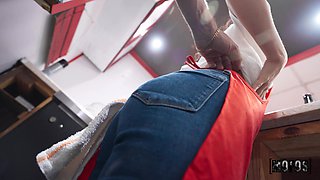 Scarlett Karli's Pizza Affair Ignites Wild Passion