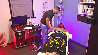 Tantric Yoni Massage with Thatbosslass