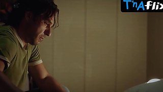 Vittoria Puccini Rump, Bathing suit Episode in eighteen Introduces