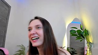 Close up MILF masturbation