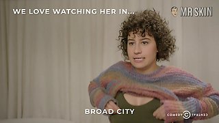 Nude episodes featuring busty Ilana Glazer