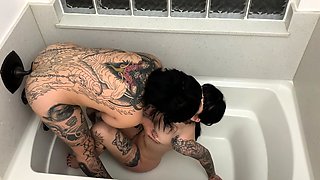 Seducing A Brunette Babe Into Lesbian Sex