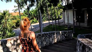Hot amateur Thai teen Water needs a ride