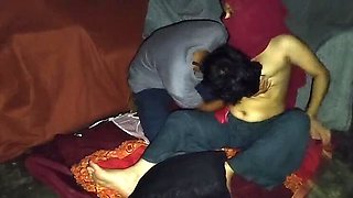 Indian College Girl First Time Sex - Cheating on Family with New BF - Kalachan69