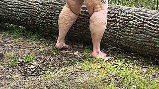 Pussy Pleasing Tree Log Squirting Fat Hog