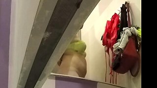 Horny fat arab housewife fingered on amateur hidden cam