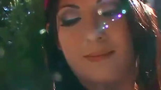 Cock sucking brunette babe enjoys getting screwed by a horny guy