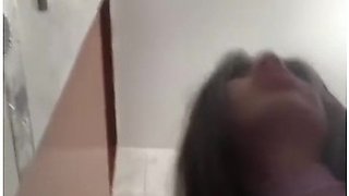 Me Coge En El Bano De La Fiesta De Hallowen , La Gente Pide Que Nos Apuremos