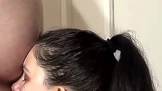 Amateur MILF wants his hot cum on her face