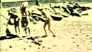 BlowJob Blonde lesbian suck a fat cock