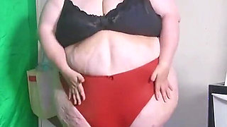 SSBBW Giantess Walking in Tight Red Panties