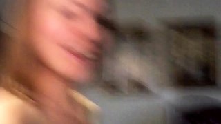 Cute amateur webcam teen girl toying pussy on webcam
