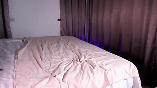 Amateur Big Boobs jerks Big Dick