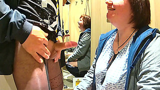 Loves to suck and fuck in fitting rooms