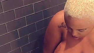 Goddess Luxury Shower Play
