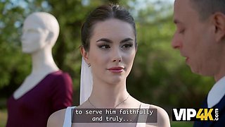 Liz Oceans Stunning Young Bride Physique Grinds on Her Husband Nikki Nuttzs Cock Outdoors