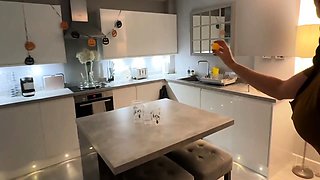 Jasmine Jae - TRICK OR TREAT HALLOWEEN PARTY FUCK