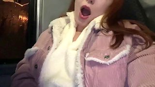 Eva Masturbates In the Bus