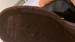 Sexy hottie Anetta Keys enjoys a solo toy masturbation