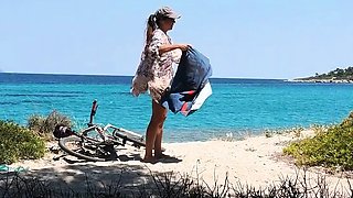 NAKED Sun Tanning Girl SPYCAM Video - SOLO Female