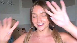Skylar Mae - Live Stream Dildo Fuck