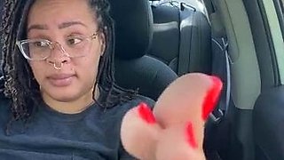 Amateur Foot Fetish Girlfriend Sucks and gives a Footjob