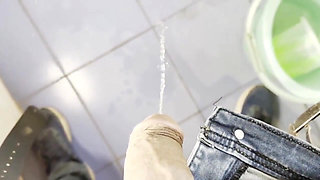 Hot Indian Girl Bathroom Video Viral