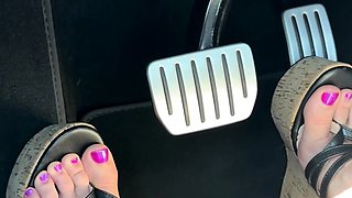 Outdoor solo scene with Sasha masturbating