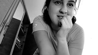 Lovely Amateur teen brunette masturbating outdoor