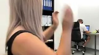 Amateur blonde girlfriend toyed and facialized
