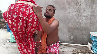 Jija ne apni sali ko chhat ka upper choda, Job sali dress sukhaa raha tha