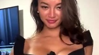 Andreazhay Gets Topless