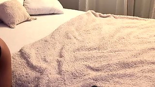 Big boobs webcam slut toys her asshole