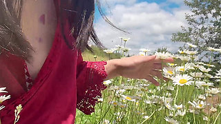 Piss for Gardend on the Grass Beautifull