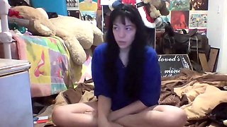 Brunette Couch Webcam Solo Fun Masturbating