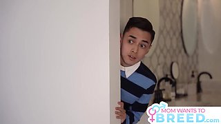 Cheating Stepmother Id Like To Fuck Xochi Moon Cant Resist Taking Her Spouse And Stepsons Load In Same Morning