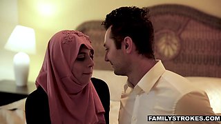 Arab stepsister Ella Knox gets facial after sex with her kinky stepbrother