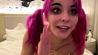 Cute amateur webcam teen girl toying pussy on webcam