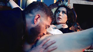 Gorgeous MILF pornstar Valentina Nappi crazy clip