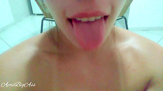 Masturbated with two hands, on my knees before "him" a lot of cum comes out!! I squeeze it out 2-2