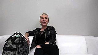 An awesome blond woman with big boobs part1