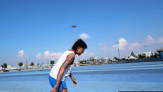 Skateboarding fail of big butt Thai MILF