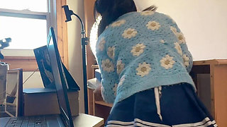 Pissing Pussy by College Girl Hana Chan She Doing House Work Then Go to Piss