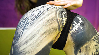 Ceci Milkymouzz wants to stuff her delicious pussy