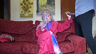 Afghan Girl Sucking Big Black Cock After Work - Souzan Halabi Homemade Hijab Sex