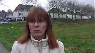 Neighbourhood MILF loves to masturbate