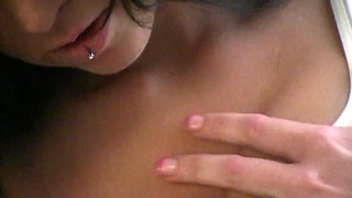 Hot babe in solo game action