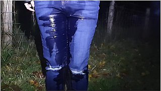 Girl Totally Pisses Her Blue Jeans In Public! Couldnt Hold It!